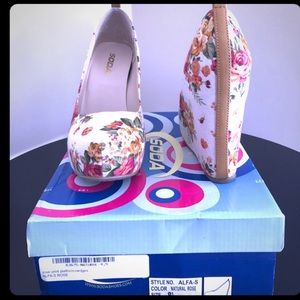 Rose Print Platform Wedges